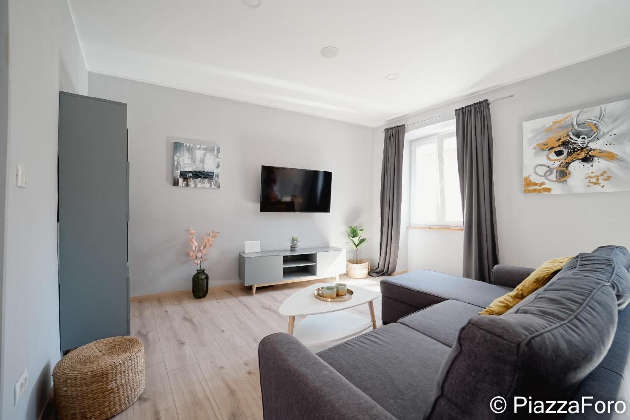 Piazza Foro With Free Parking Apartment Pula Bagian luar foto